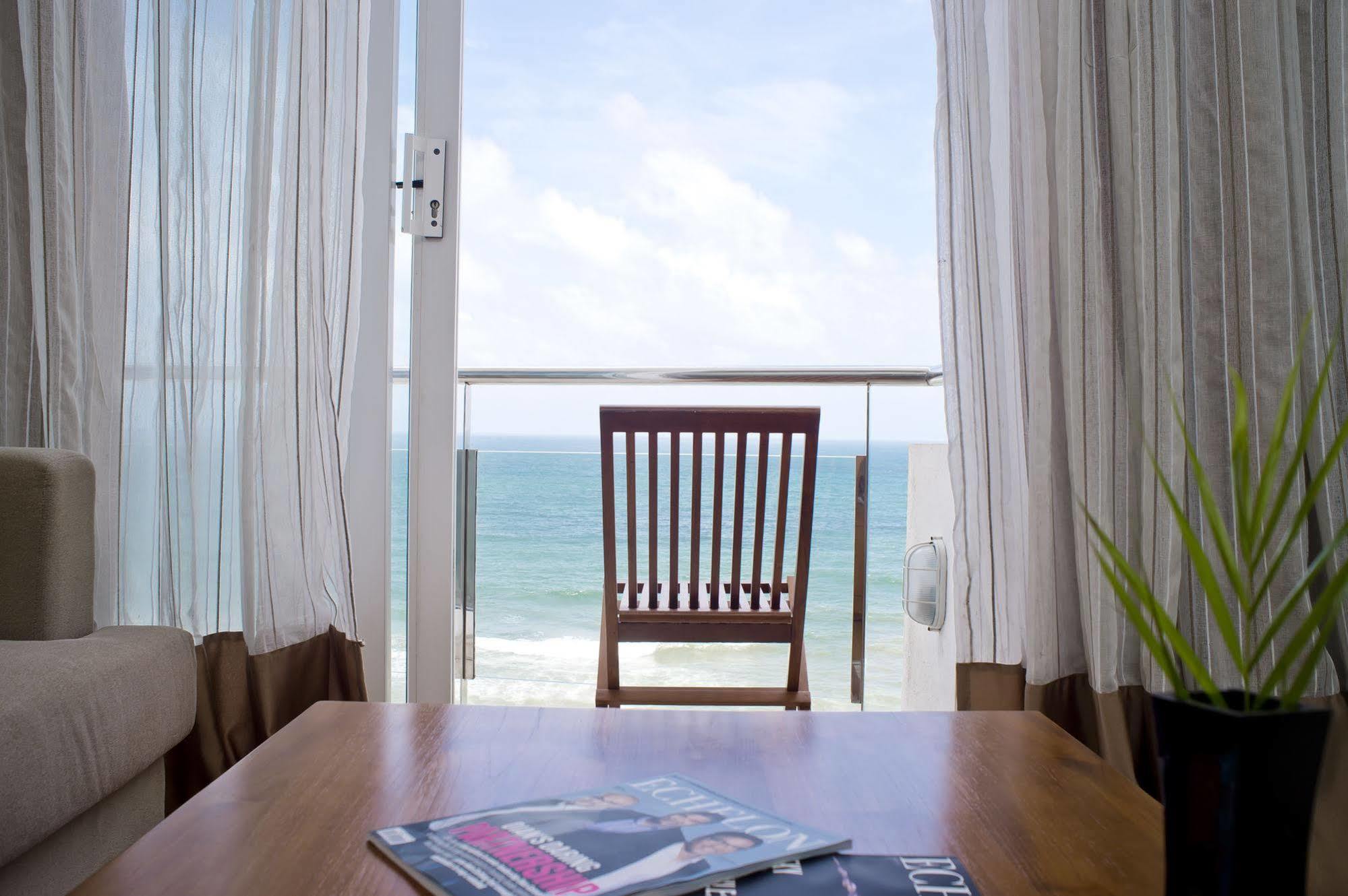 Ocean Edge Suites & Hotel Colombo Ngoại thất bức ảnh