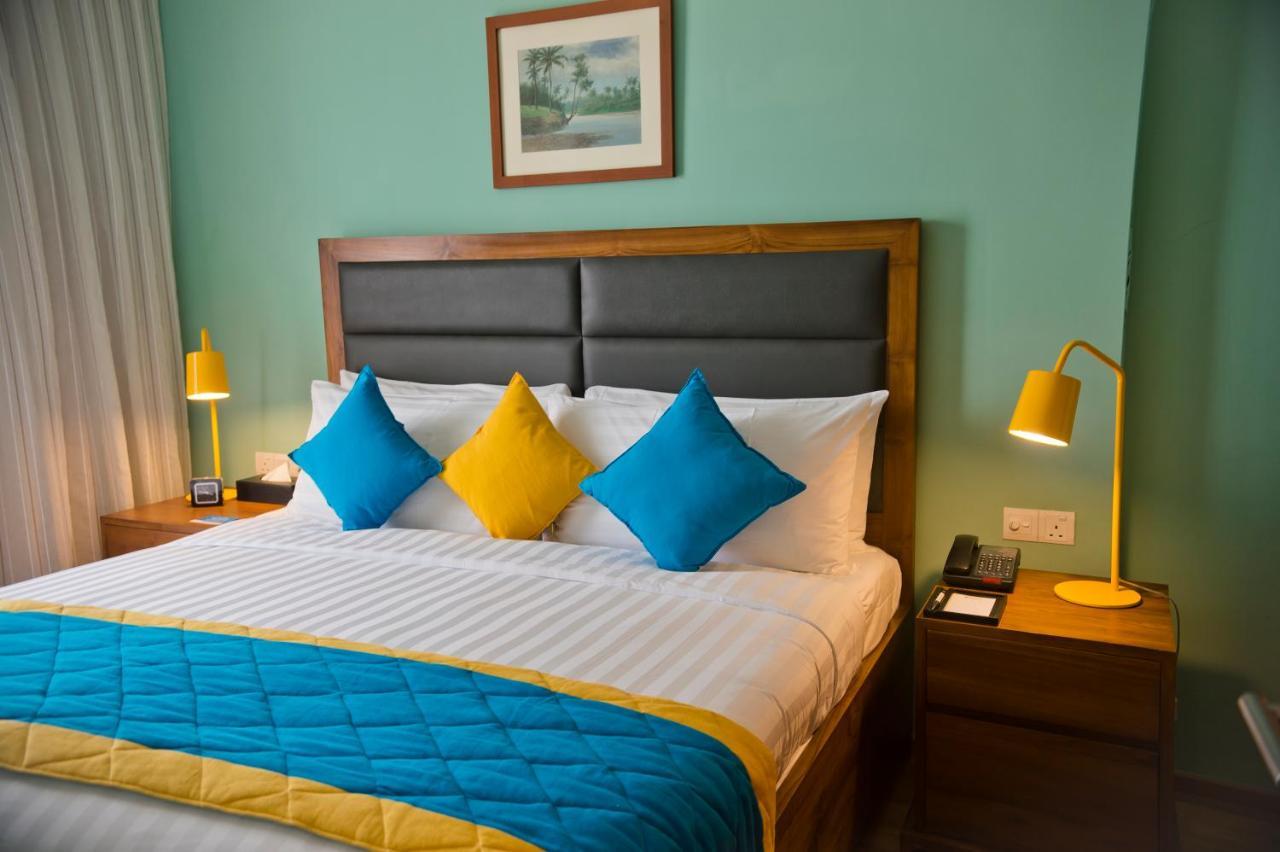 Ocean Edge Suites & Hotel Colombo Ngoại thất bức ảnh